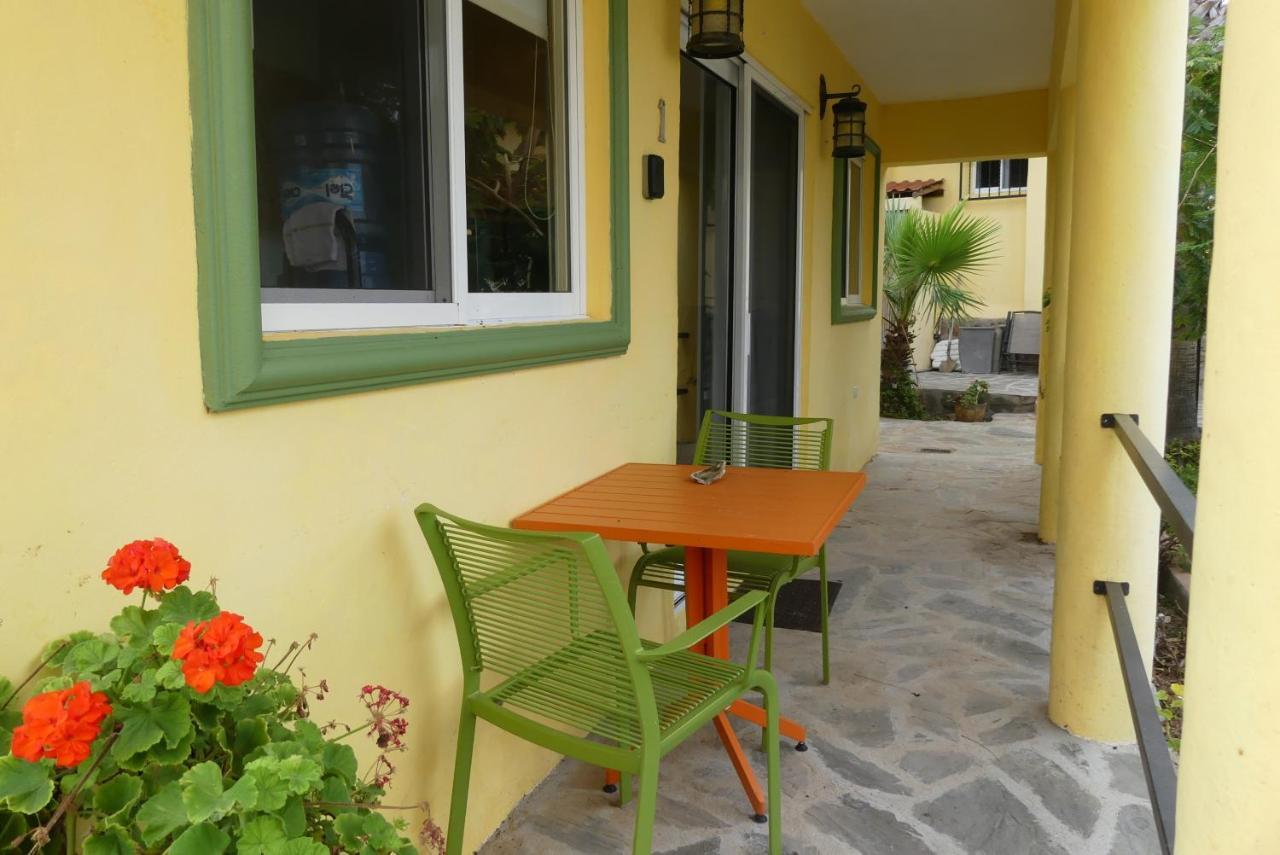 Casa Flores Casitas Todos Santos Eksteriør billede