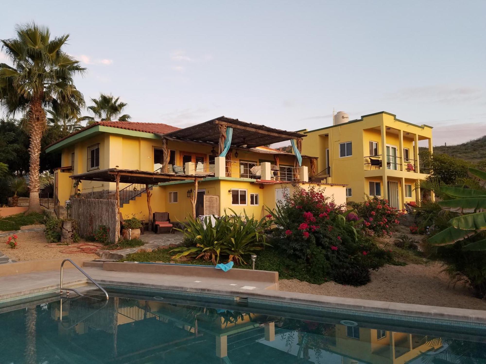 Casa Flores Casitas Todos Santos Eksteriør billede